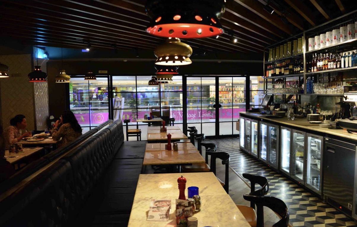 Pizza expres interior